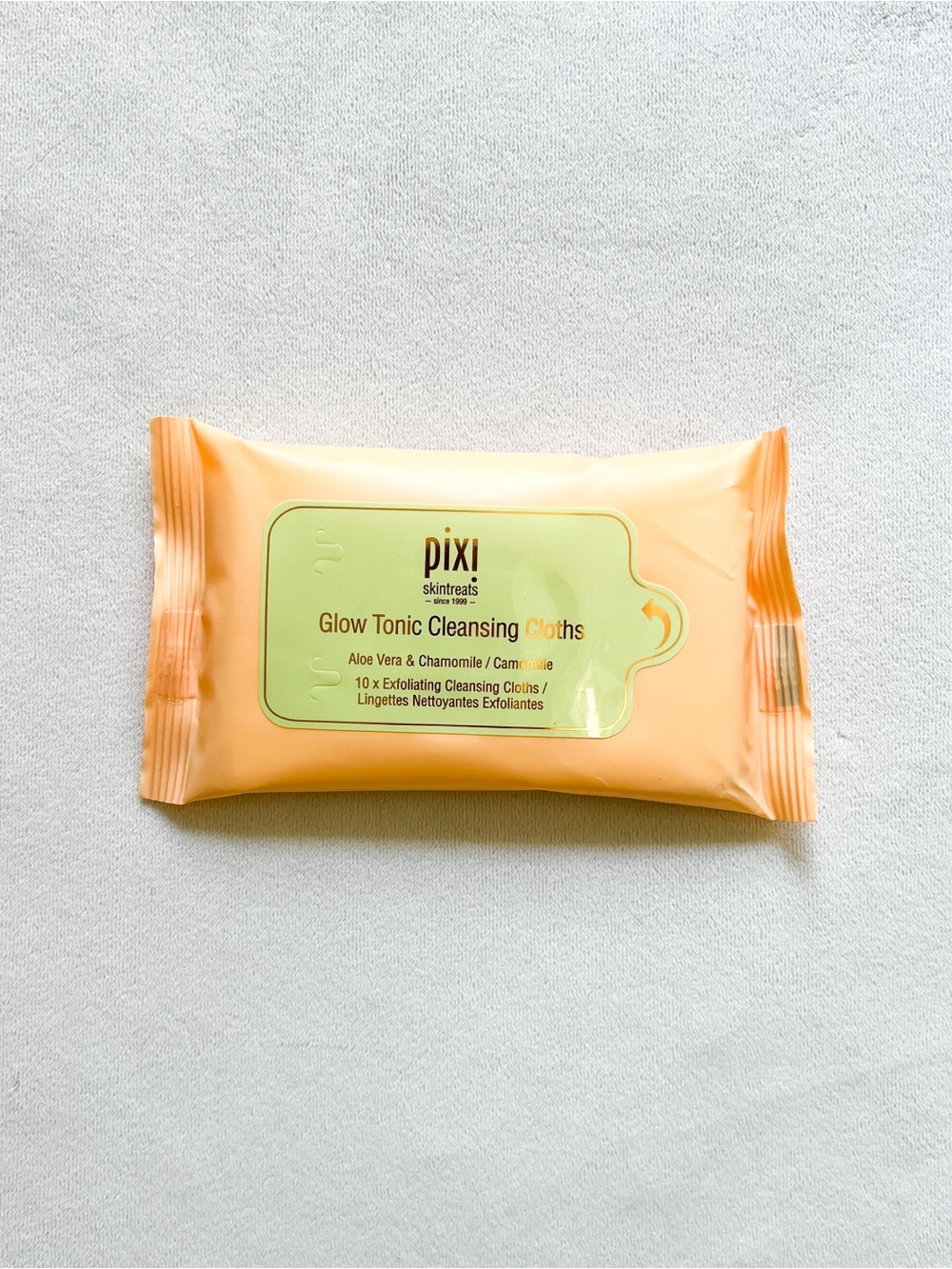 Pixi Glow Tonic Cleansing Cloths - Peach & Light Green